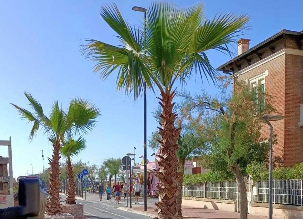 Appartamento In Villa Pesaro Exterior photo